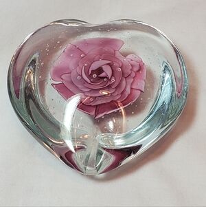 Art Glass Vtg Pink Rose Heart Shaped Paperweight Controlled Bubbles, 3-1/2" x 1"